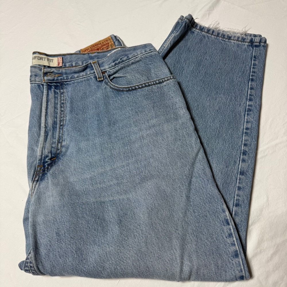 Vintage Y2K Levi's 560 Mens Jeans 40X30 Comfort Fit Straight Light Wash Blue